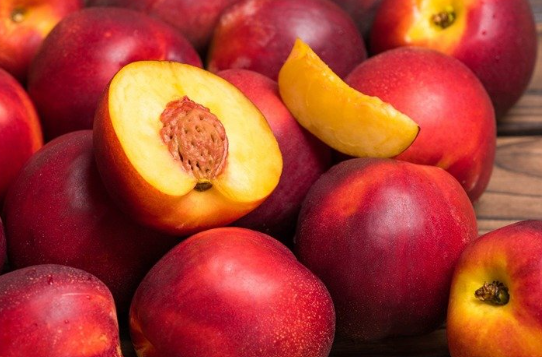 Nectarine jaune restauration